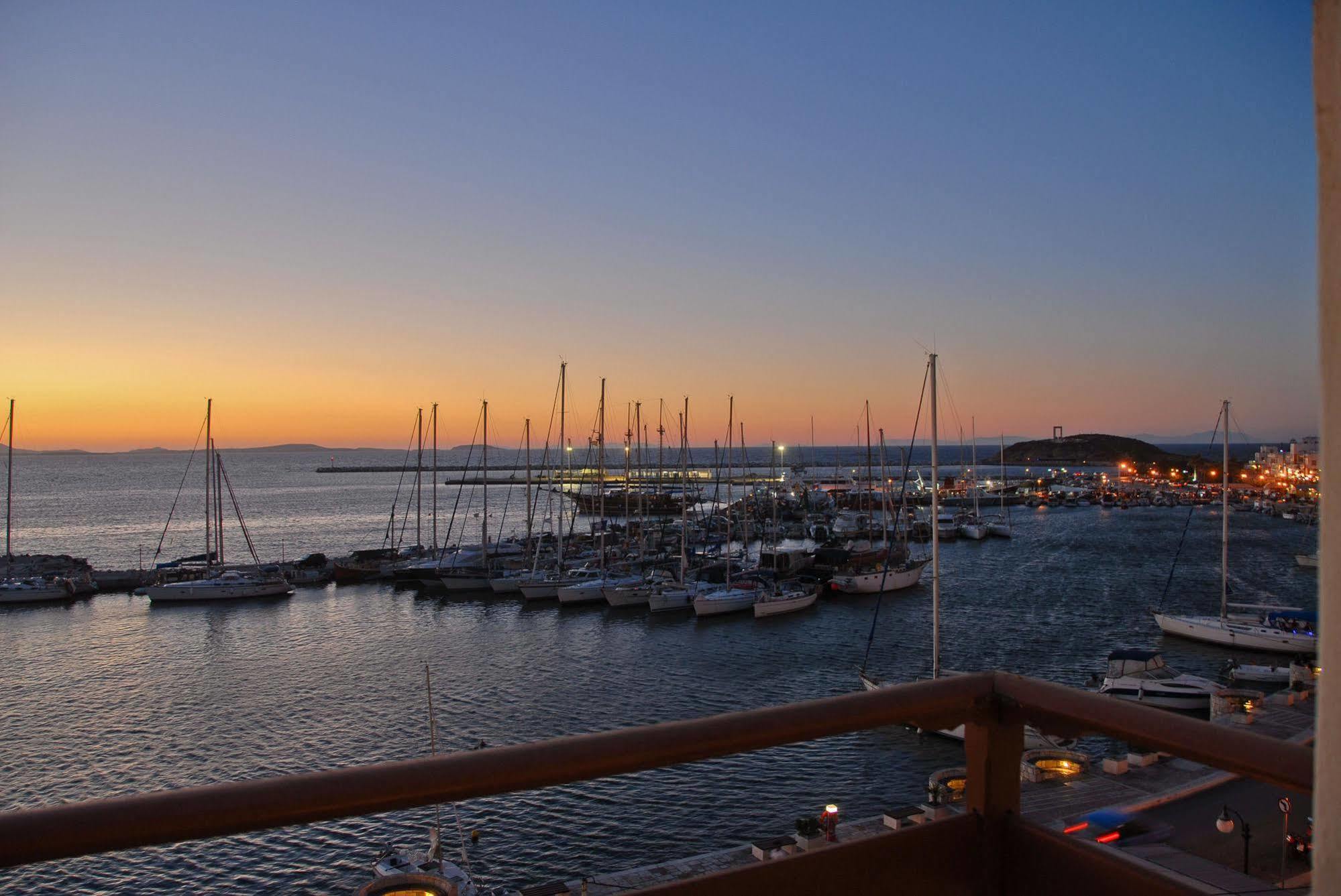 Hotel Coronis Naxos City Exterior photo