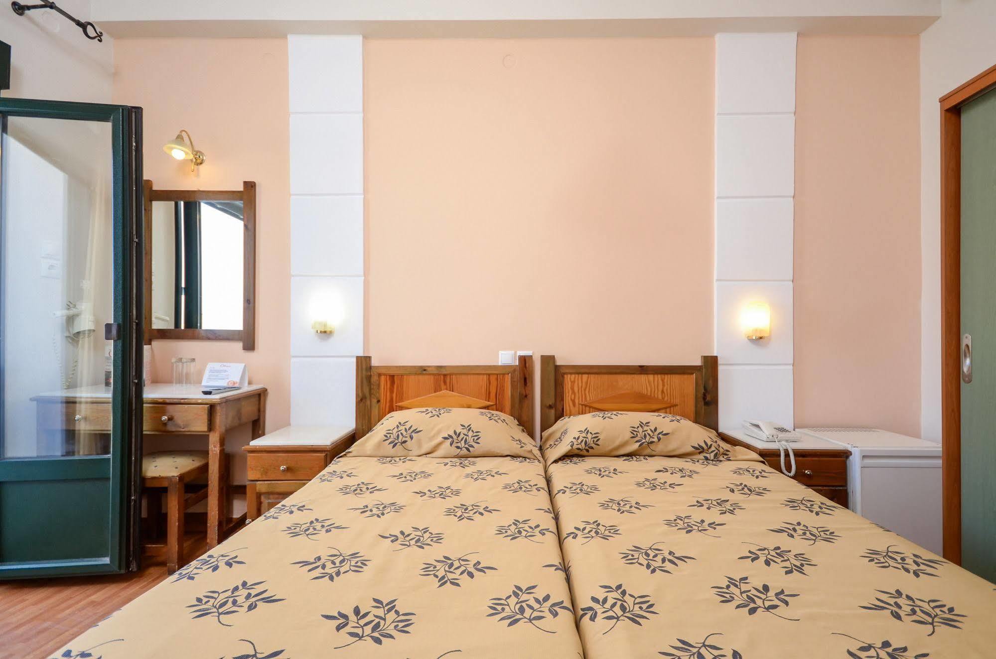 Hotel Coronis Naxos City Exterior photo